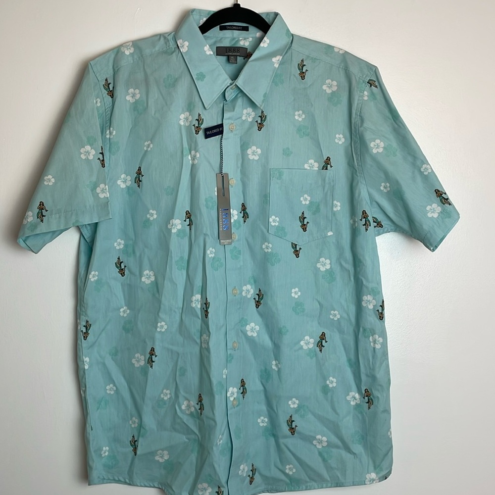 NWT Men’s Saddlebred 1888 Tailored Fit Dress Shirt
Size X-Large 
Color Aqua Haze